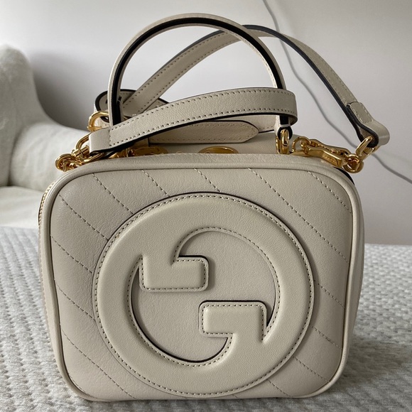 Gucci Handbags - GUCCI BLONDIE TOP HANDLE BAG